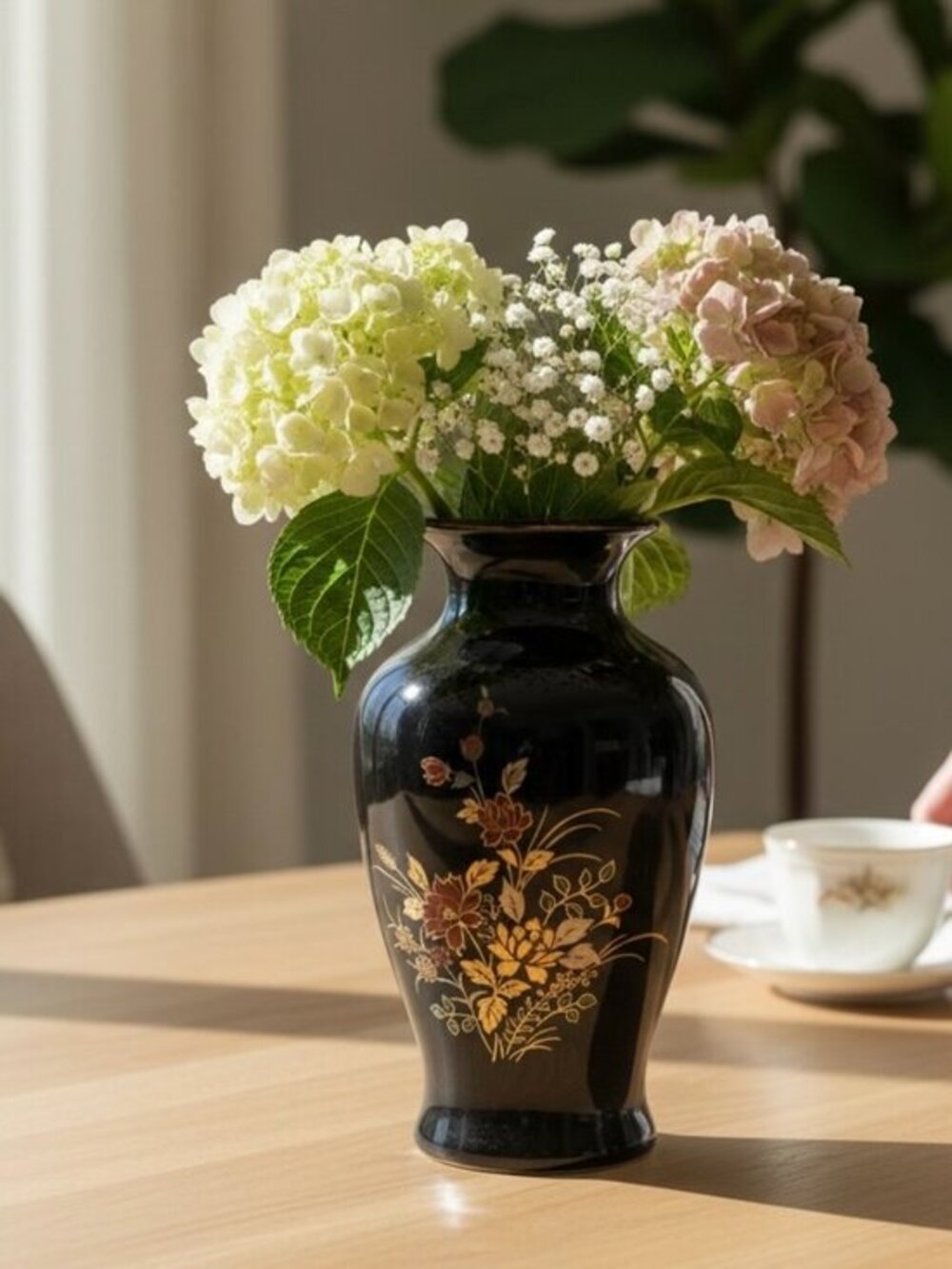 Vintage‎ Black Japanese Porcelain Vase floral Design Gold Trim